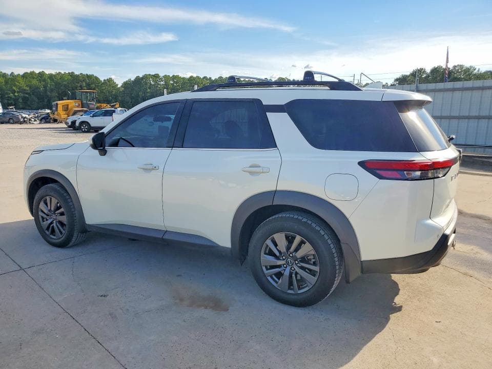 2022 NISSAN PATHFINDER SV 2