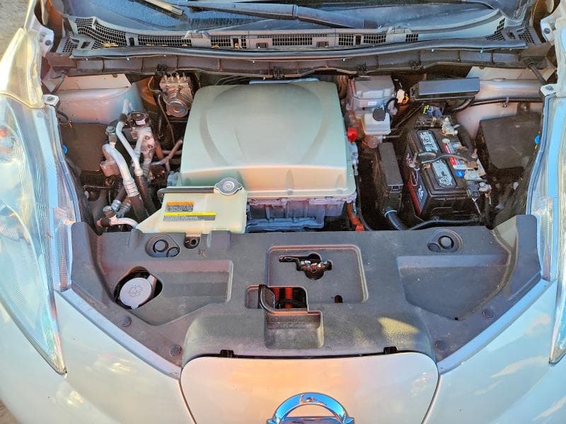 2017 NISSAN LEAF SV 12