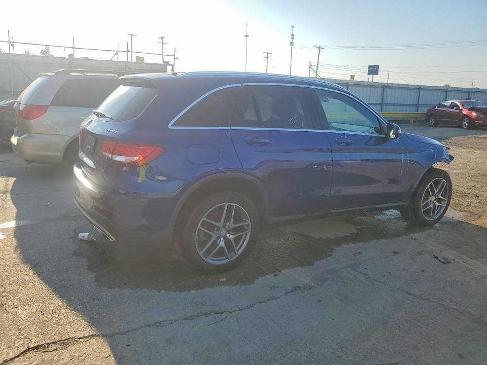 2017 MERCEDES-BENZ GLC 300 4MATIC 3