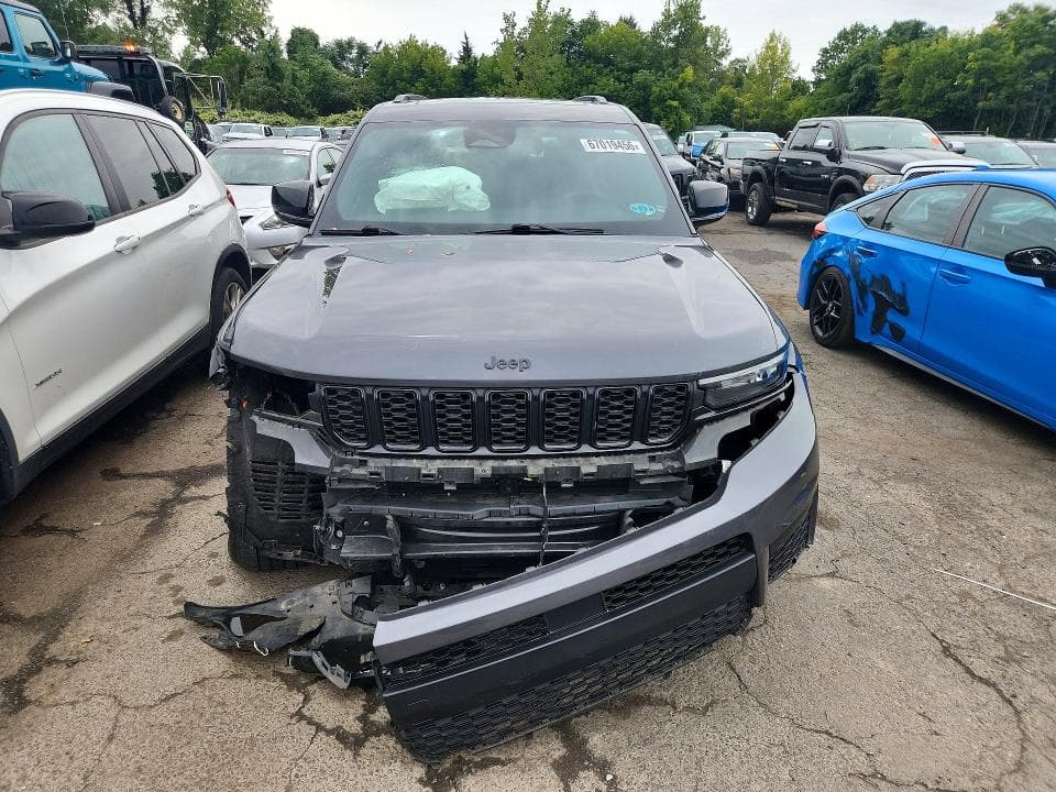 2023 JEEP GRAND CHEROKEE L LAREDO 5