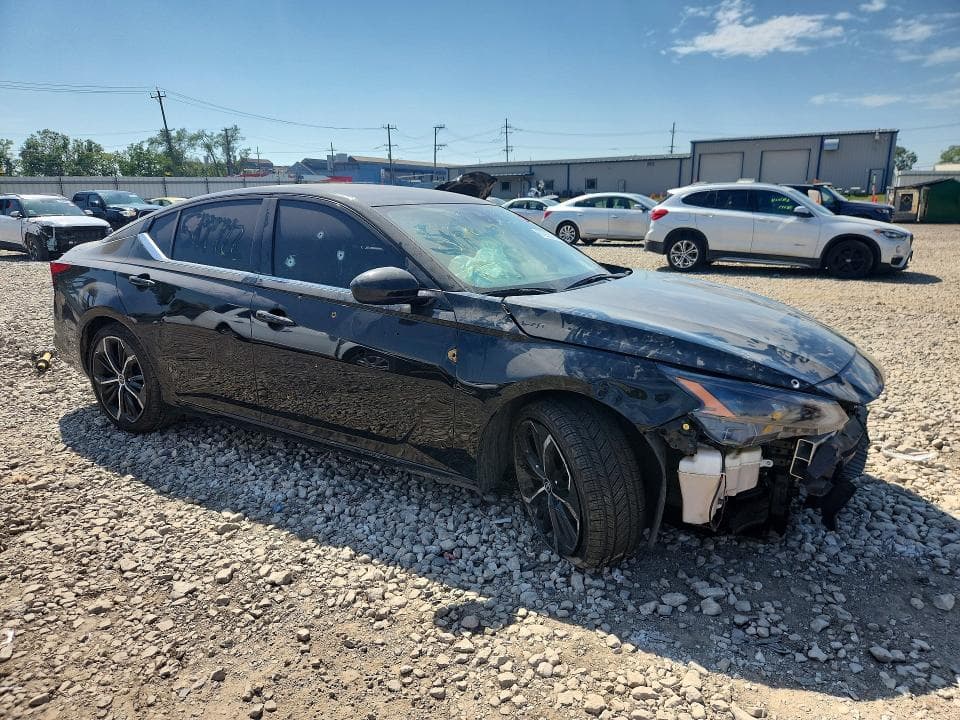 2024 NISSAN ALTIMA SR 4