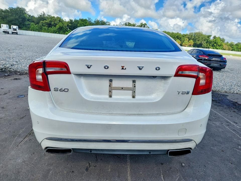2018 VOLVO S60 PREMIER 6