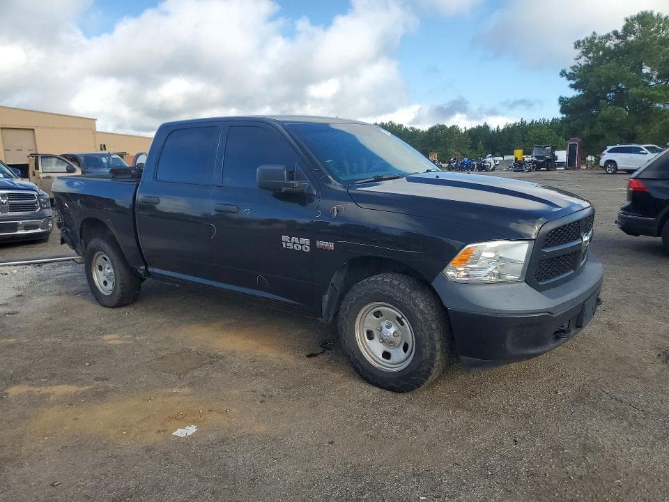 2018 RAM 1500 ST 4