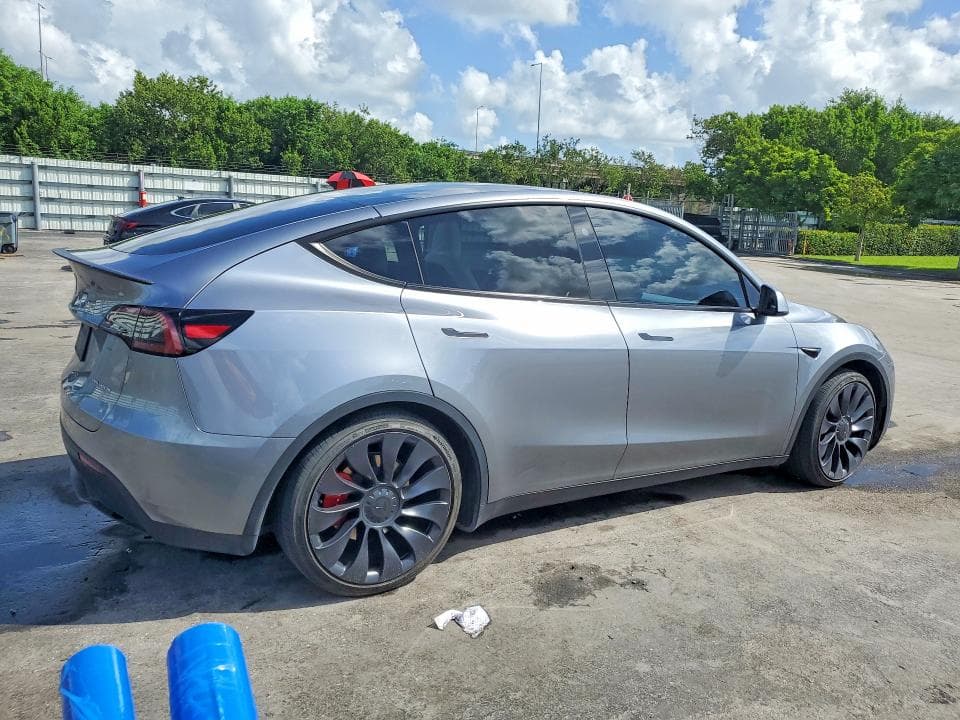 2024 TESLA MODEL Y 3
