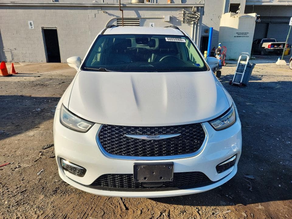 2022 CHRYSLER PACIFICA TOURING L 5