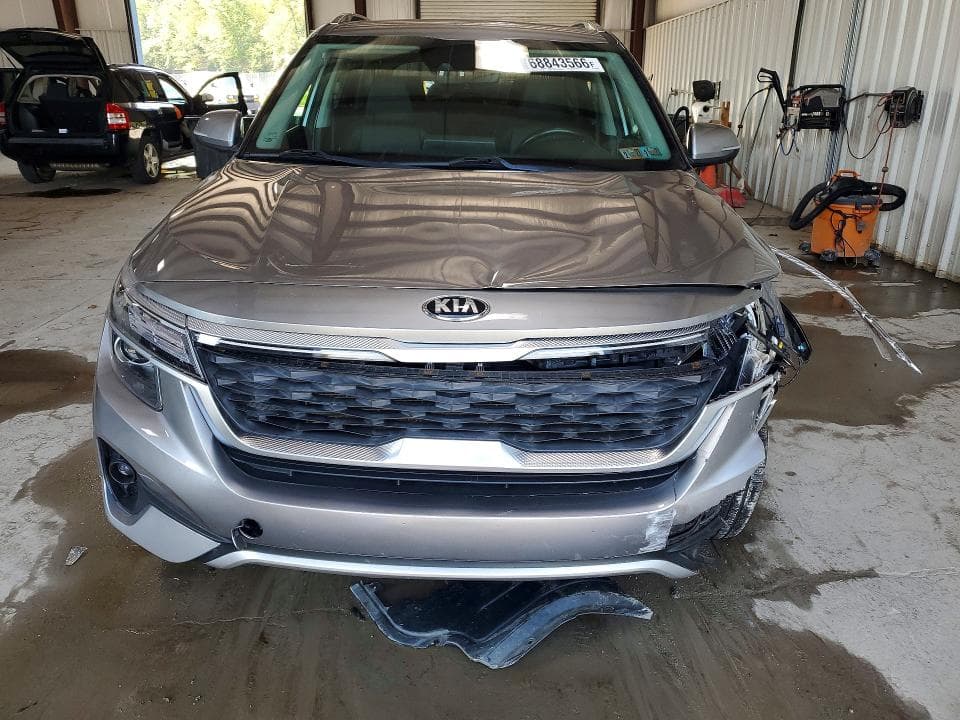 2021 KIA SELTOS EX 5