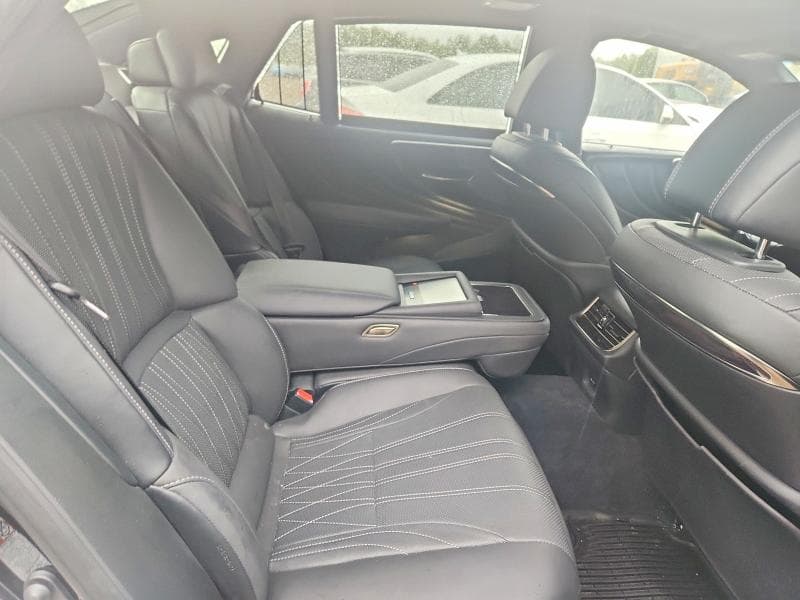 2018 LEXUS LS 500 10