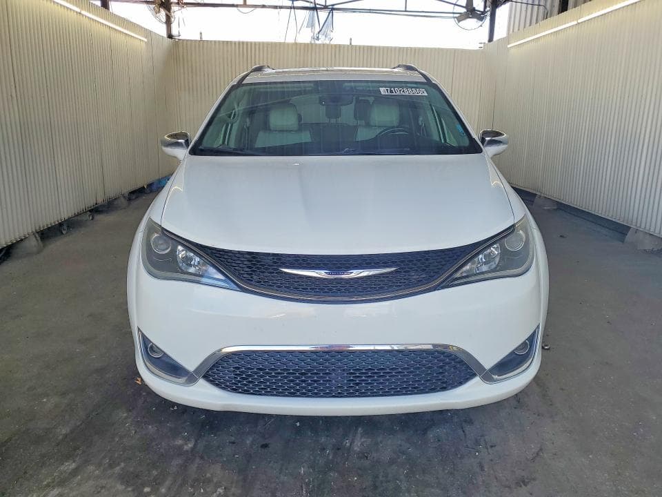 2020 CHRYSLER PACIFICA LIMITED 5