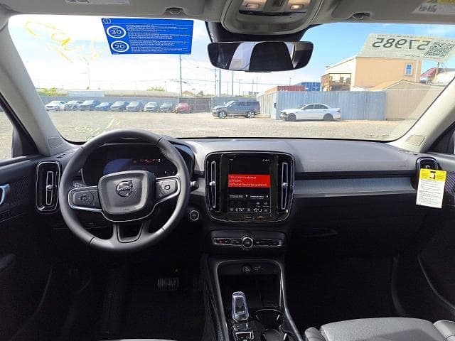 2026 VOLVO XC40 PLUS 9