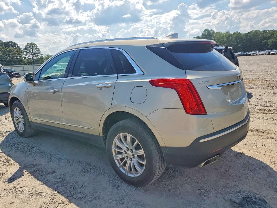 2017 CADILLAC XT5 2