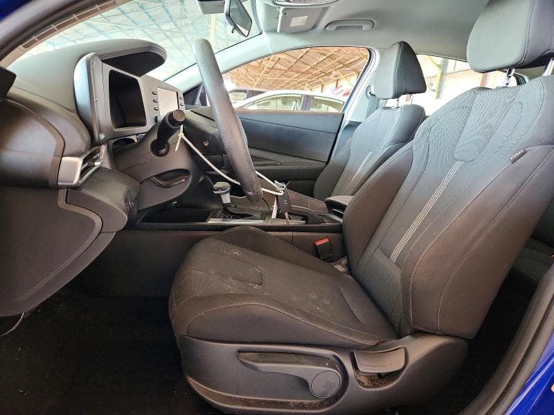 2025 HYUNDAI ELANTRA SE 7
