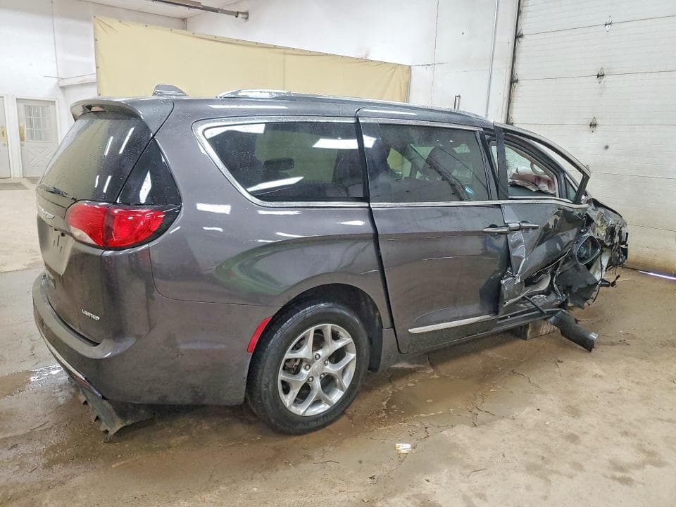 2020 CHRYSLER PACIFICA LIMITED 3