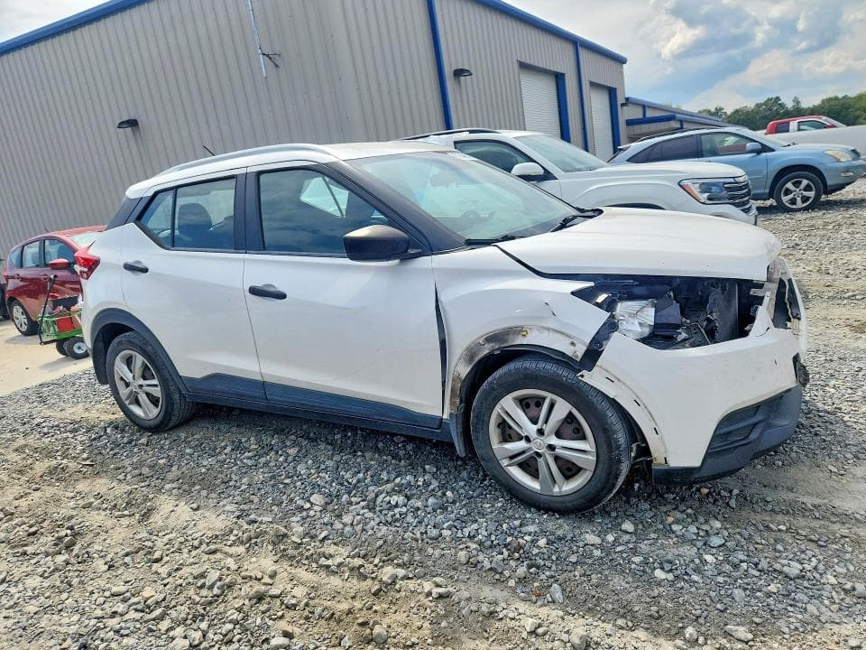 2019 NISSAN KICKS S 4