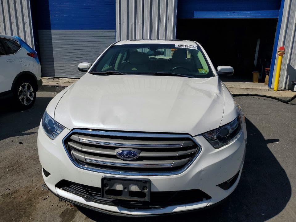 2019 FORD TAURUS SEL 5