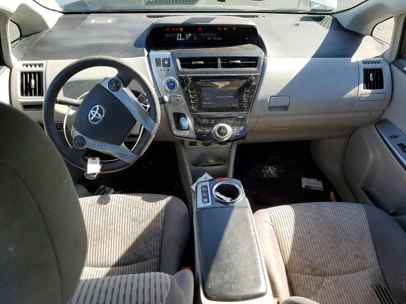 2017 TOYOTA PRIUS V TWO 8