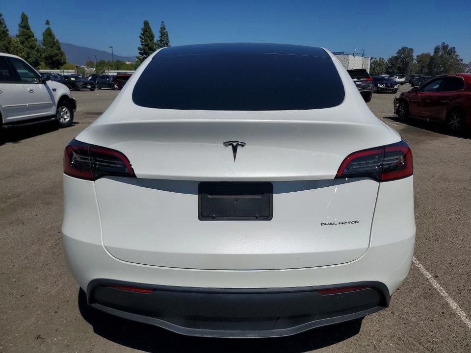 2023 TESLA MODEL Y 6