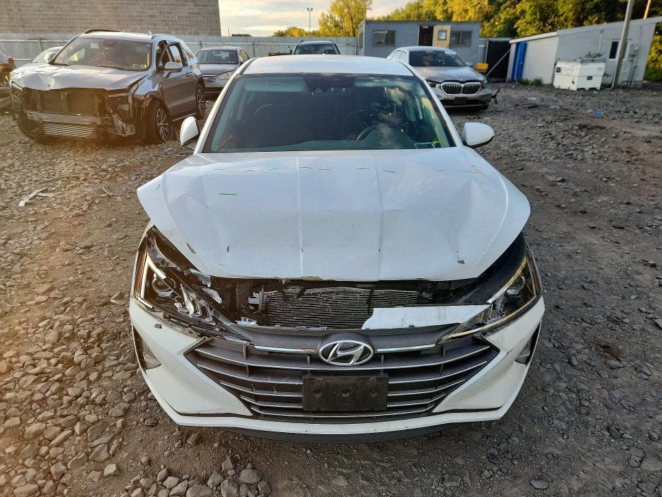 2020 HYUNDAI ELANTRA SEL 5