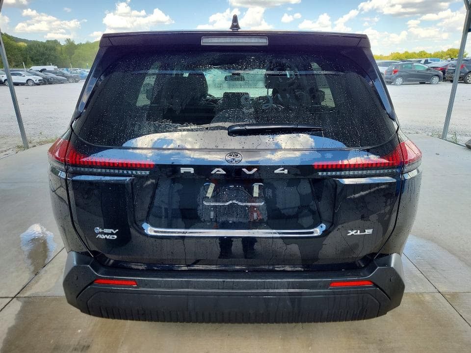 2026 TOYOTA RAV4 XLE PREMIUM 6