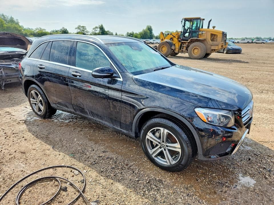 2018 MERCEDES-BENZ GLC 300 4MATIC 4