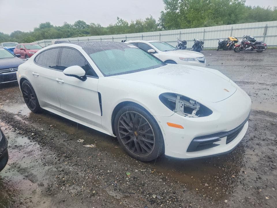 2018 PORSCHE PANAMERA 4 4