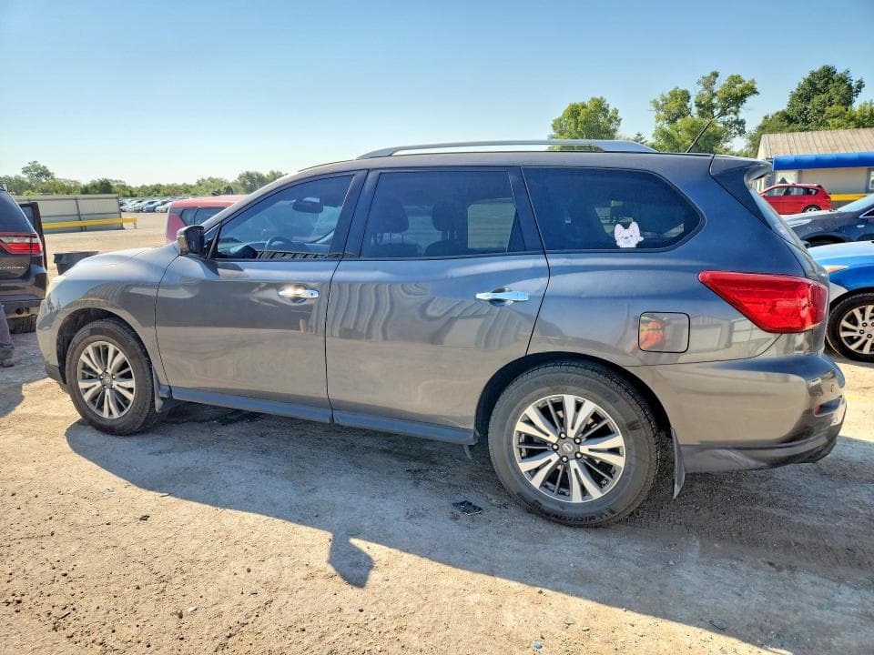 2017 NISSAN PATHFINDER SL 2