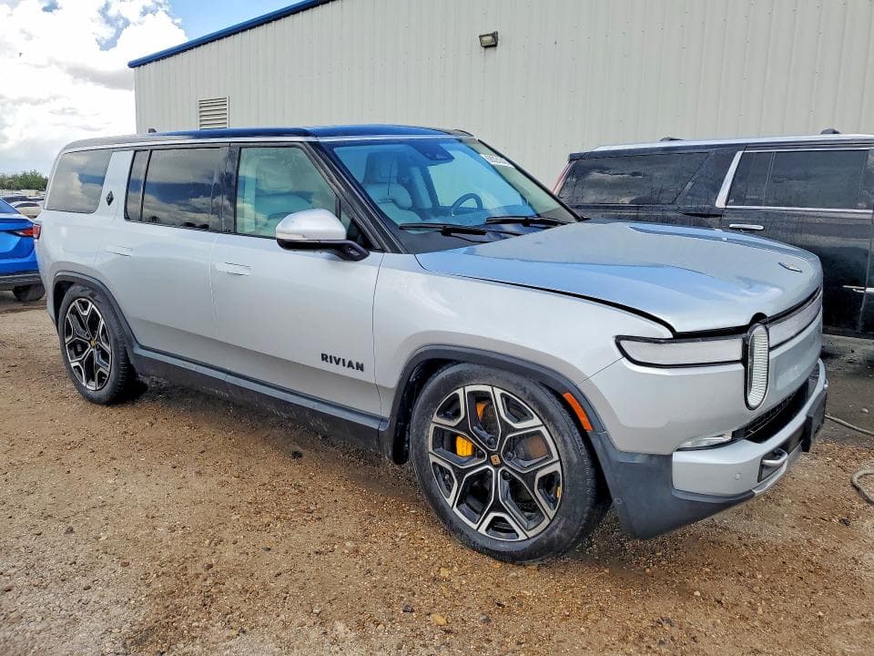 2023 RIVIAN R1S ADVENTURE 4
