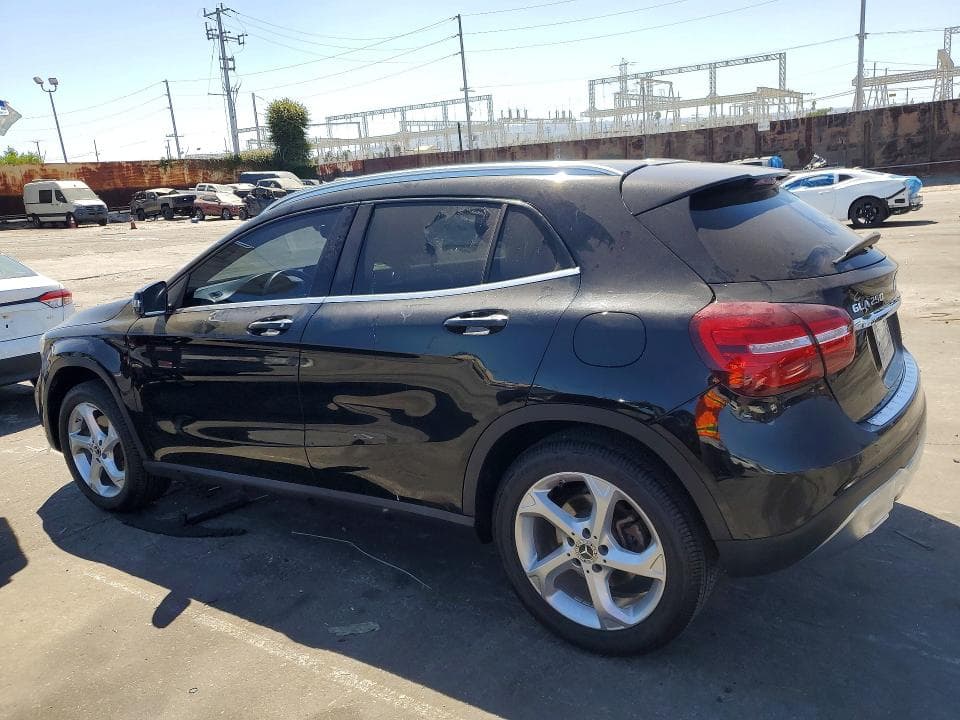 2020 MERCEDES-BENZ GLA 250 2