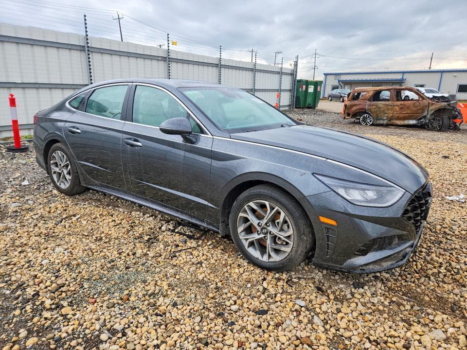 2023 HYUNDAI SONATA SEL 4