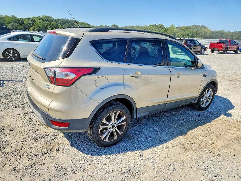 2018 FORD ESCAPE SE 3
