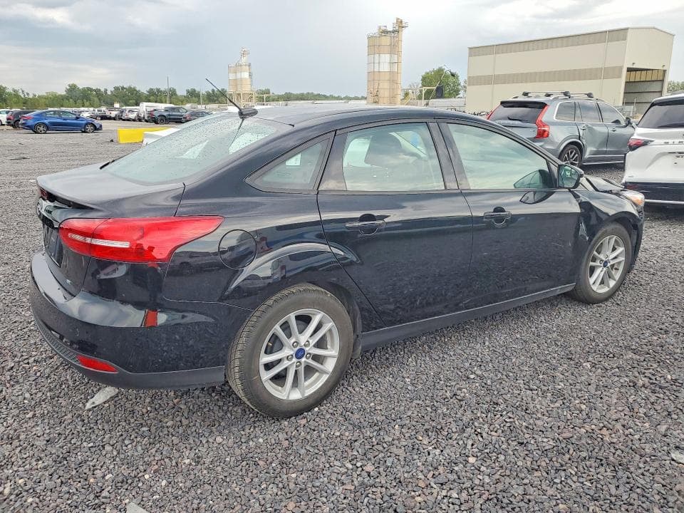 2017 FORD FOCUS SE 3