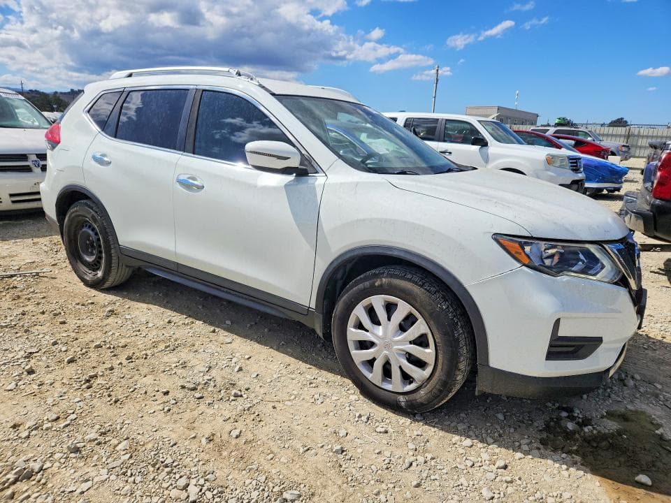 2017 NISSAN ROGUE S 4