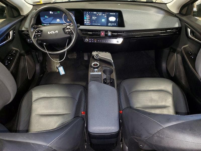 2023 KIA EV6 WIND 8