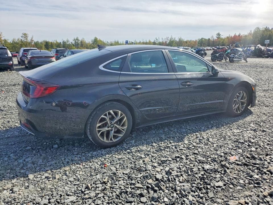 2021 HYUNDAI SONATA SE 3