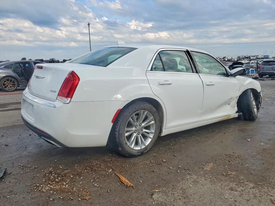 2018 CHRYSLER 300 TOURING 3