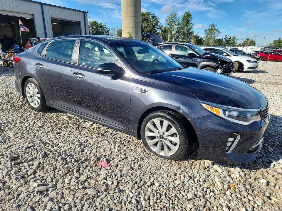 2018 KIA OPTIMA S 4