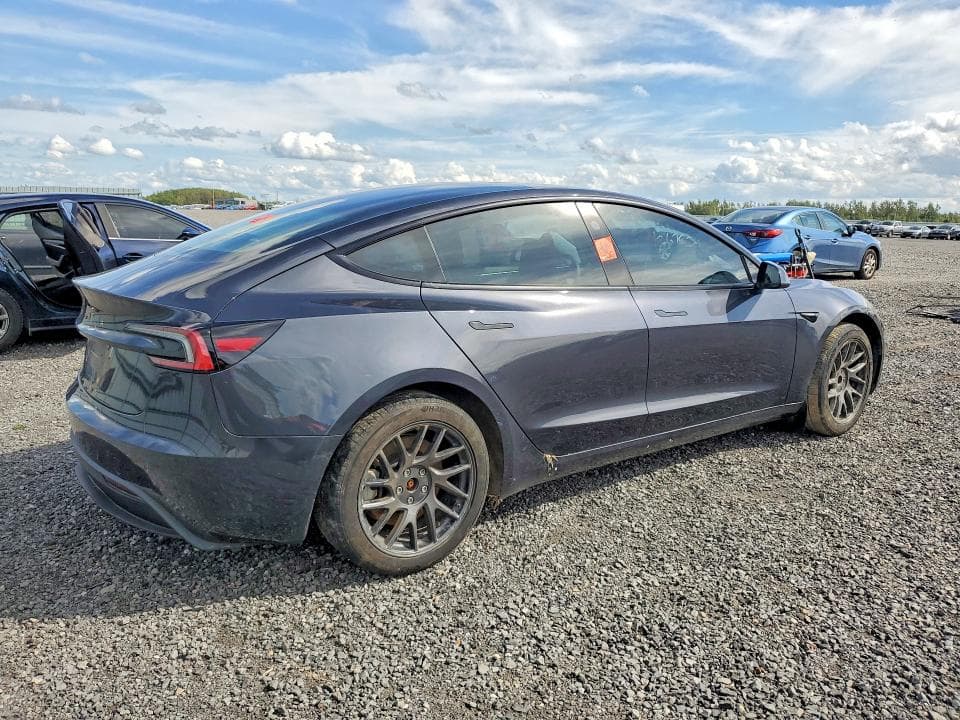 2025 TESLA MODEL 3 3