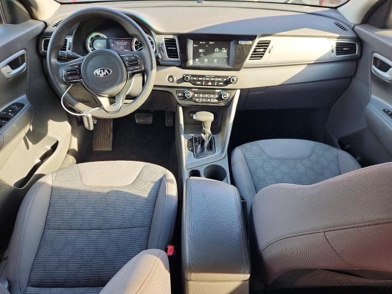 2017 KIA NIRO LX 8