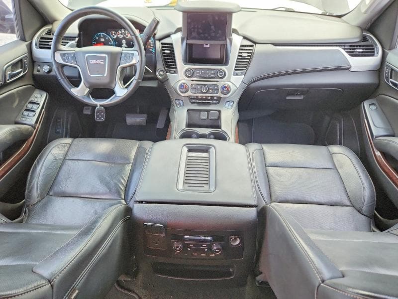 2017 GMC YUKON SLT 8