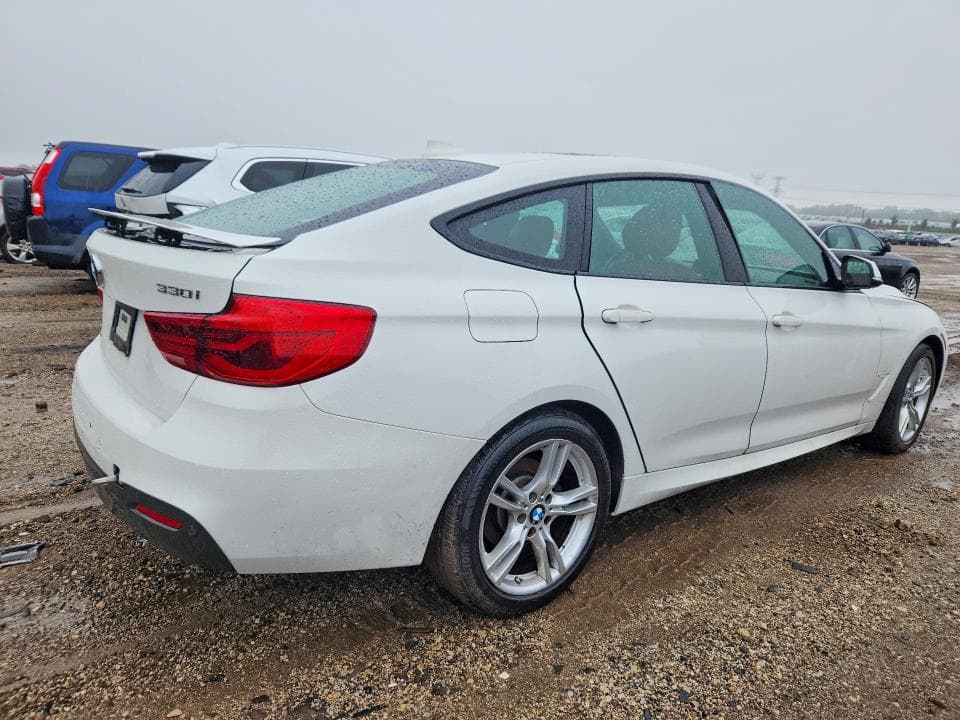 2018 BMW 330 XIGT 3