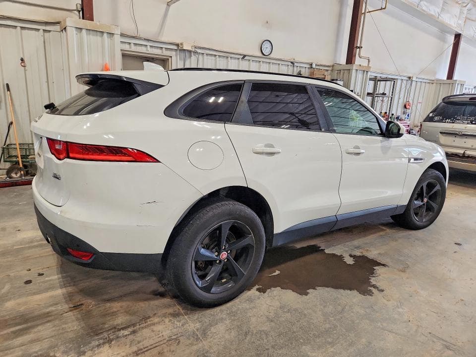 2017 JAGUAR F-PACE PREMIUM 3