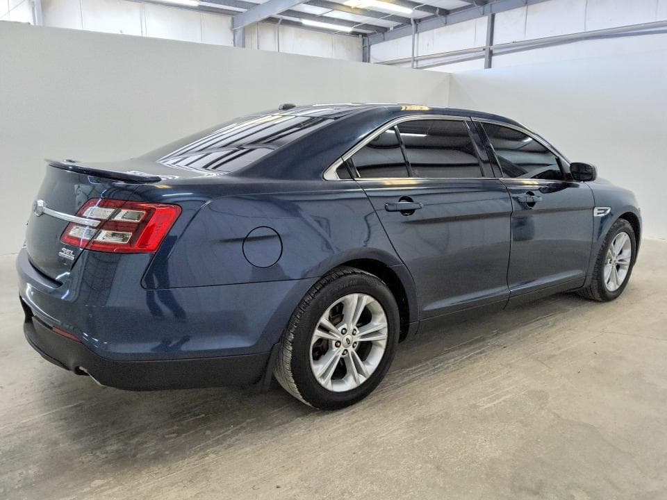 2017 FORD TAURUS SEL 3