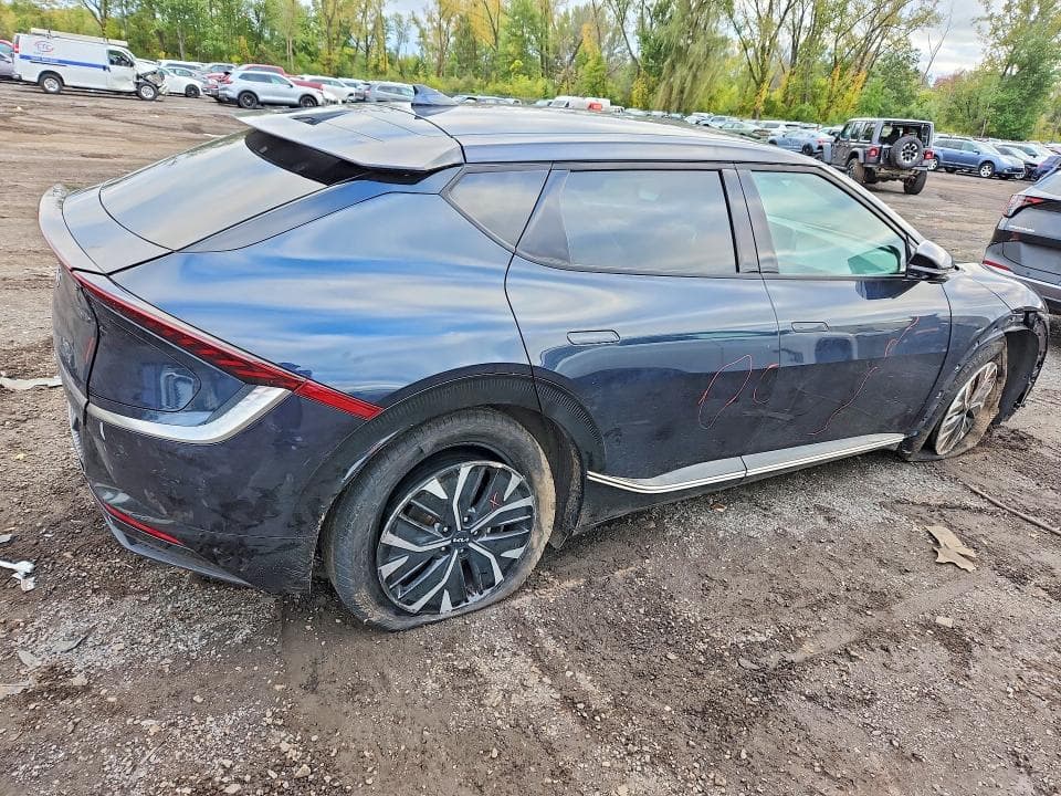 2023 KIA EV6 WIND 3