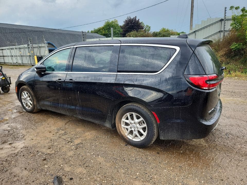 2024 CHRYSLER PACIFICA TOURING L 2