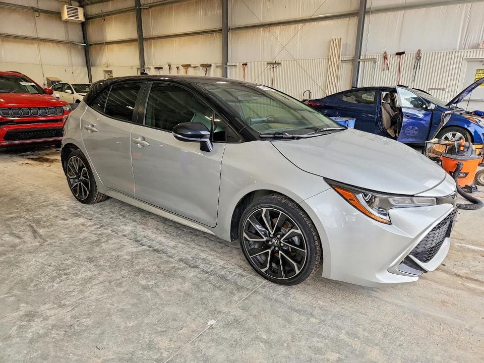 2022 TOYOTA COROLLA XSE 4