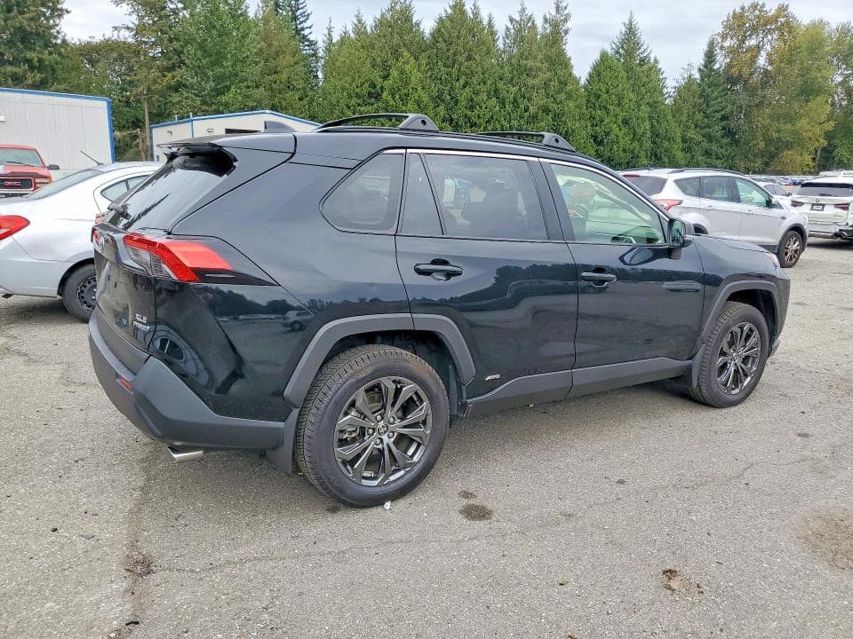 2022 TOYOTA RAV4 XLE PREMIUM 3