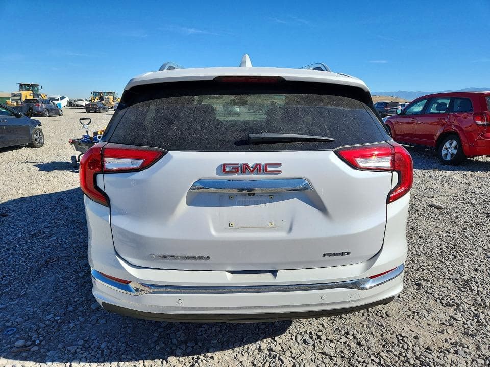 2023 GMC TERRAIN DENALI 6