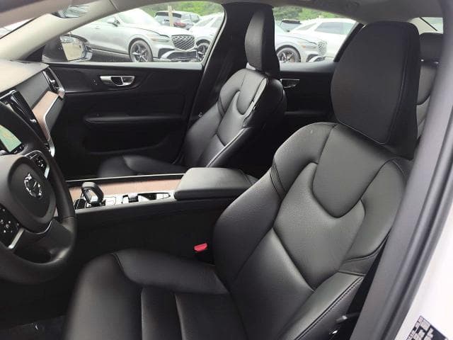 2024 VOLVO S60 PLUS 10