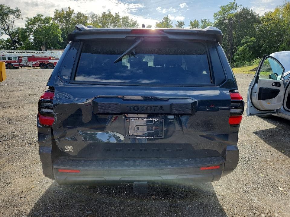 2026 TOYOTA 4RUNNER SR5 6