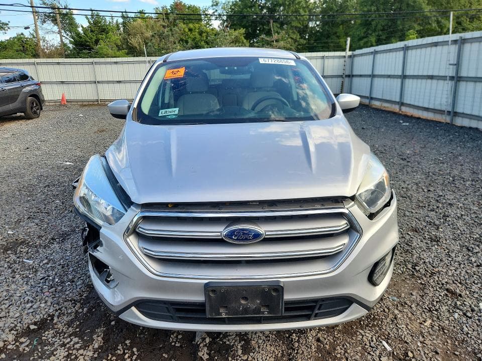 2017 FORD ESCAPE SE 5