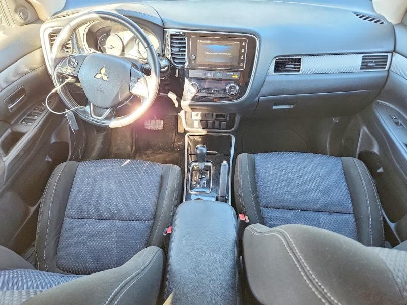 2018 MITSUBISHI OUTLANDER SE 8